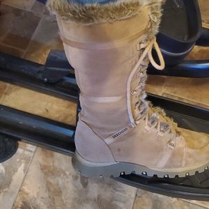 Womens lace up Skecher Suede Boots
